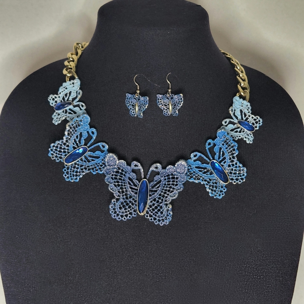 Fashion Jewelry Bufferfly Necklace & Earrings Set
